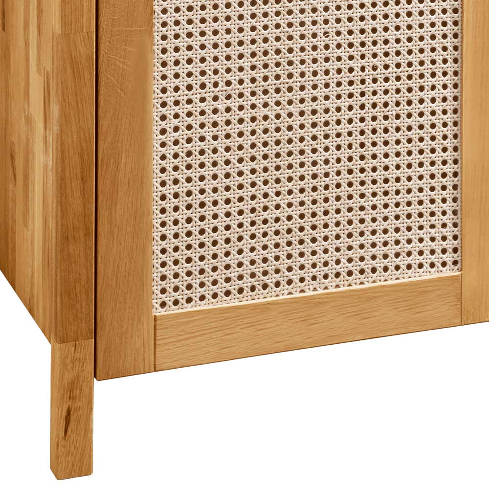 Schlafzimmerschrank Felictas aus Wildeiche Massivholz und Rattan