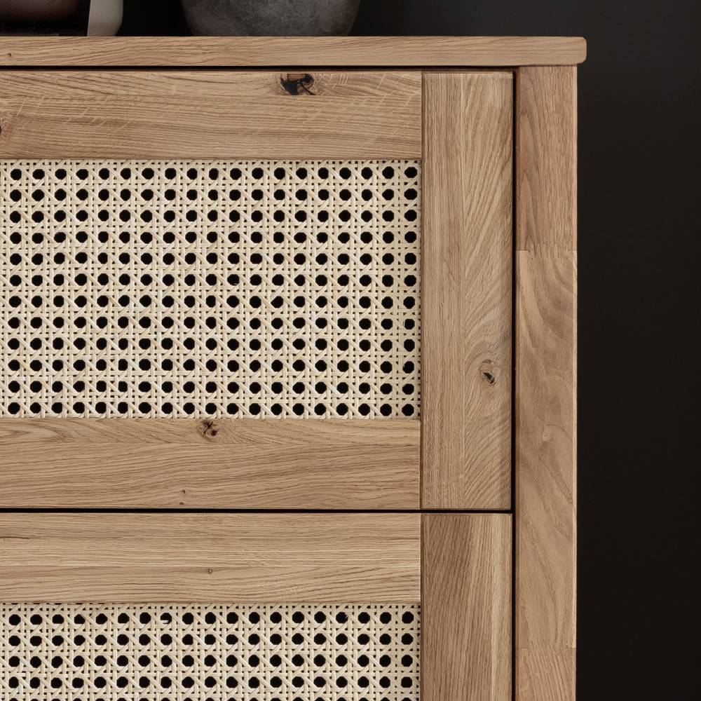 Massivholzkommode Felictas aus Rattan und Wildeiche Massivholz