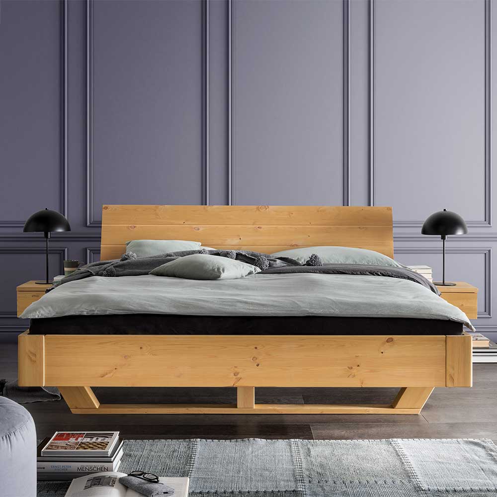 Doppelbett Demy aus Kiefer Massivholz auf Kufen