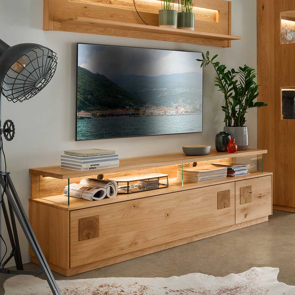 Massives TV Lowboard Onitos aus Wildeiche in modernem Design