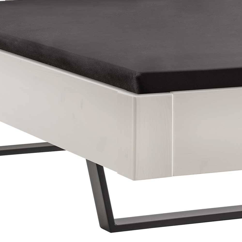 Doppelbett Bevania mit Metall Bügelgestell im Industry und Loft Stil