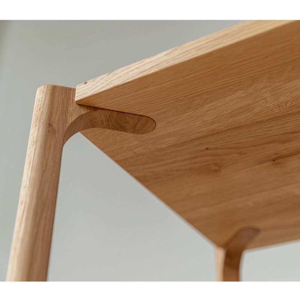 Wandregal Gravura aus Eiche Massivholz in modernem Design