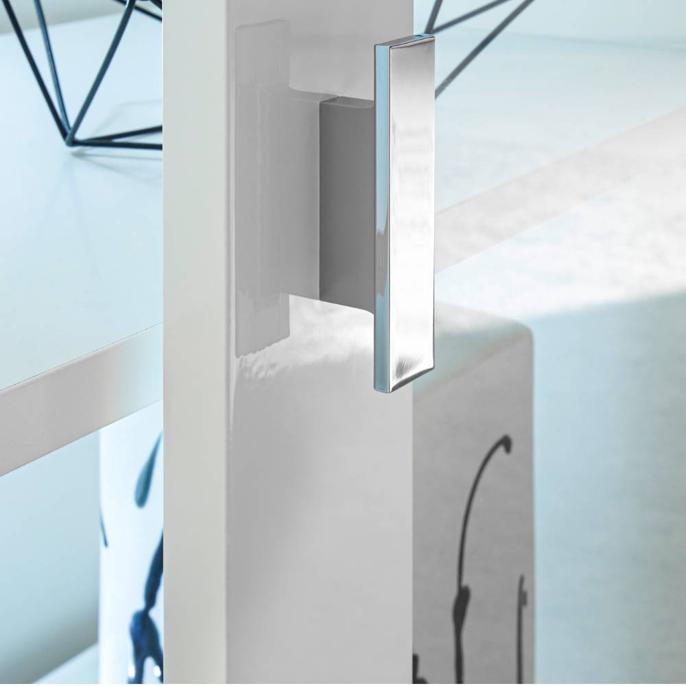 Vitrine Melvyno mit Glastür und sechs offenen Fächern