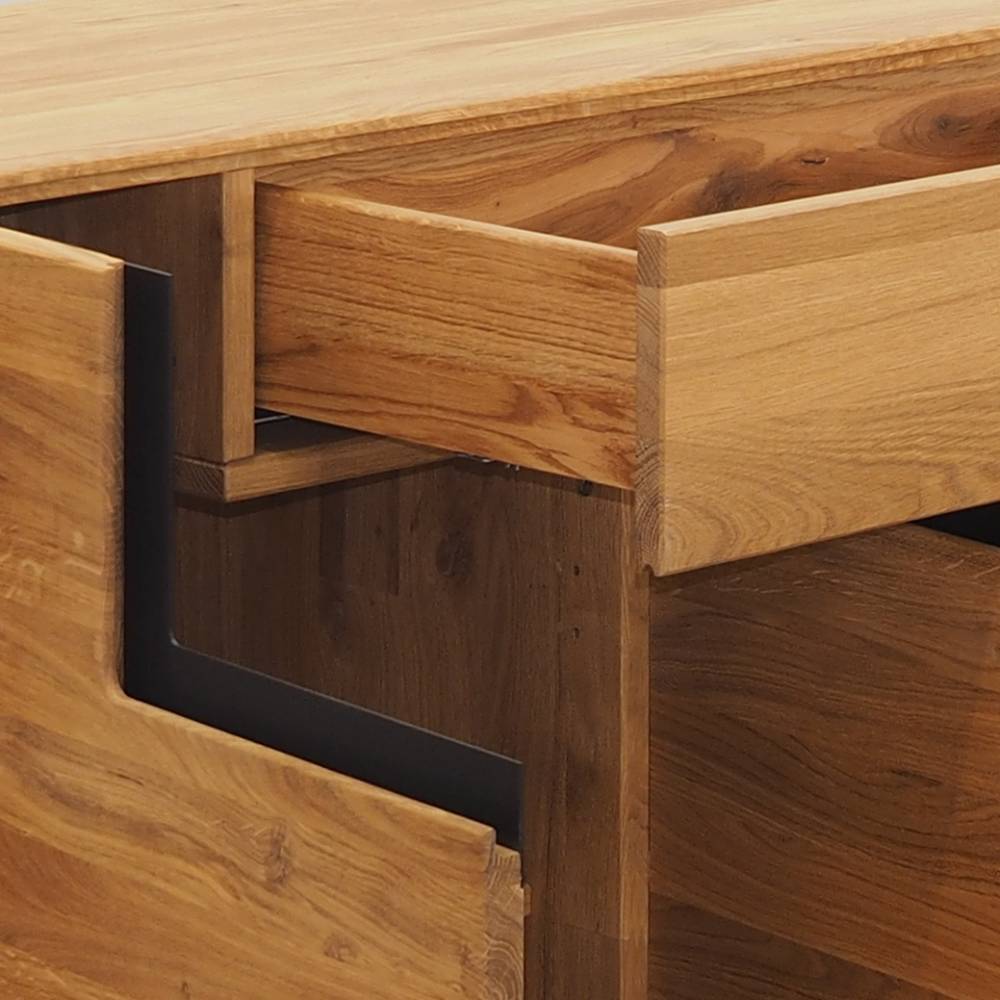Sideboard Arouca aus Eiche Massivholz mit Griffmulden