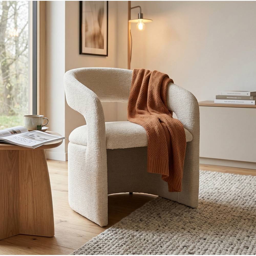 Designersessel Visita in Offwhite aus Boucle Stoff