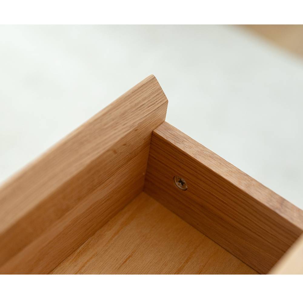 Blumensäule Gravura aus Eiche Massivholz mit einer Schublade