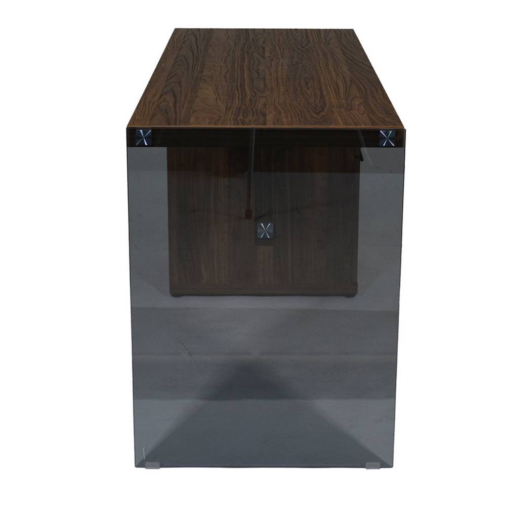 Designschreibtisch Radius in Walnussfarben 142 cm breit