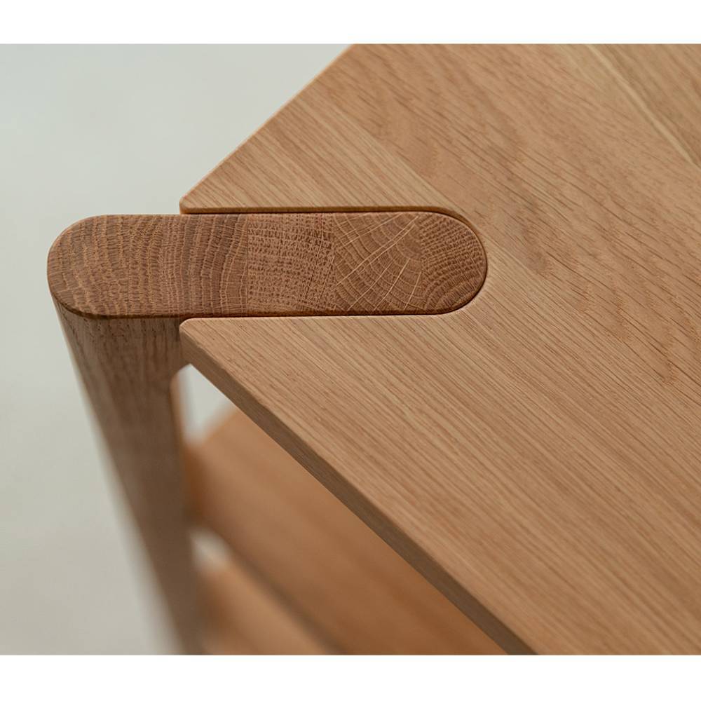 Massivholzregal Gravura aus Eiche Massivholz 80 cm hoch