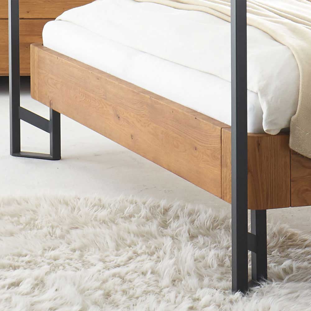 Loft Stil Himmelbett Refeugi aus Wildeiche Massivholz und Metall 200 cm hoch