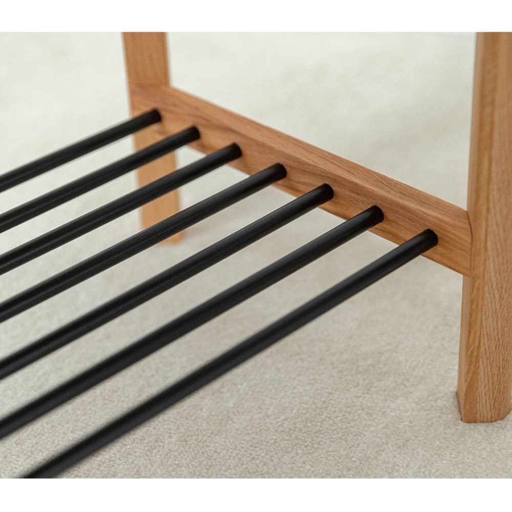 Schuhregal Gravura aus Eiche Massivholz mit einem Schuhgitter