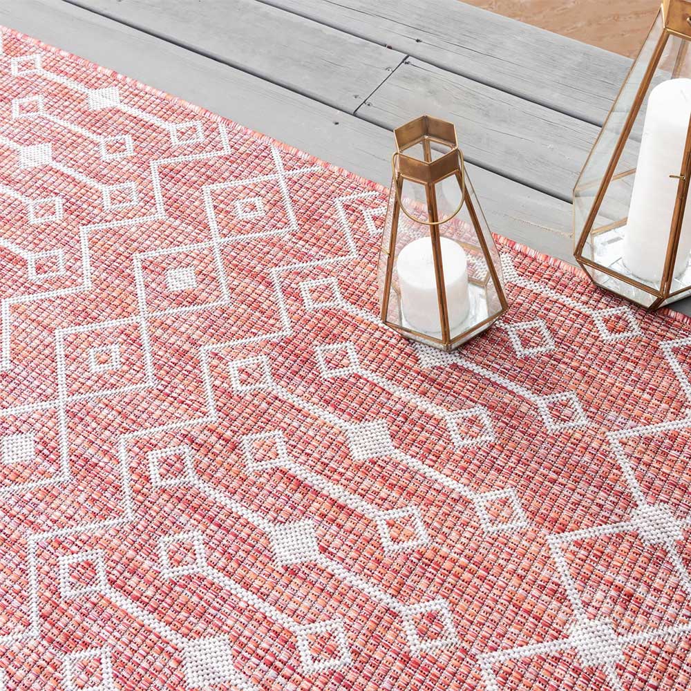Kunststoff Teppich Giralna in Rostrot und Cremefarben mit geometrischem Muster