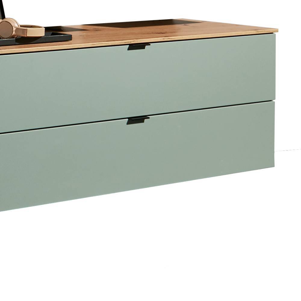 Wohnwand Ilitalcon in modernem Design für die Wandmontage (fünfteilig)