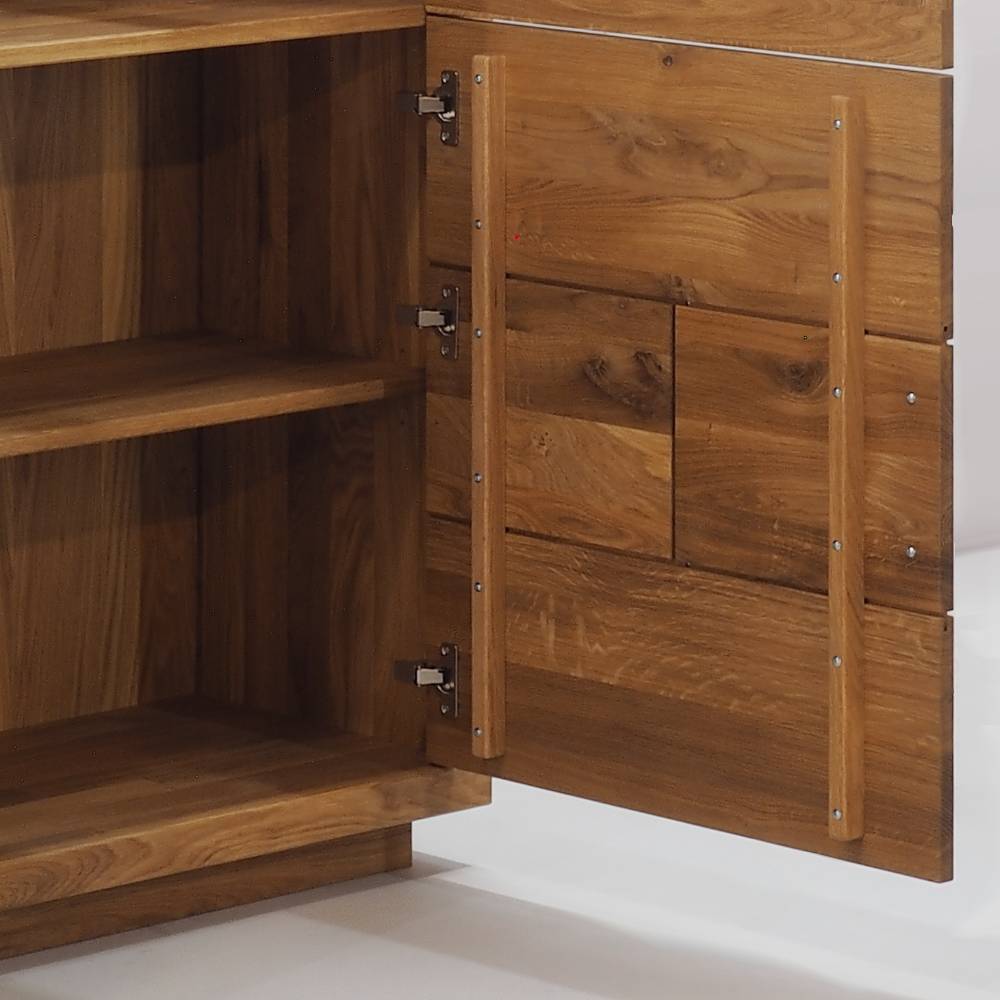 Vitrinenschrank Lasito aus Eiche Massivholz geölt