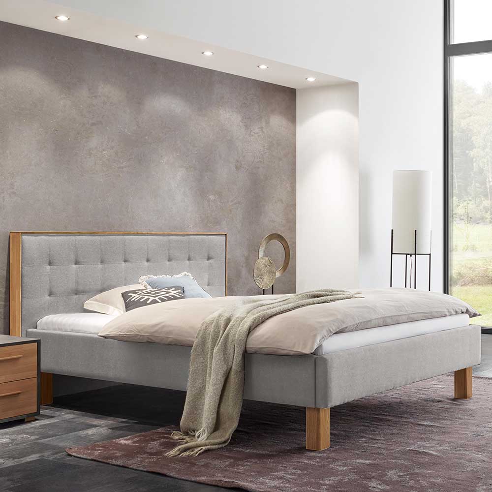 Graues Polster Bett Typon aus Webstoff und Eiche Massivholz