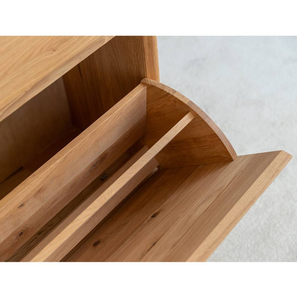Schuhschrank Gravura aus Eiche Massivholz mit Griffmulden