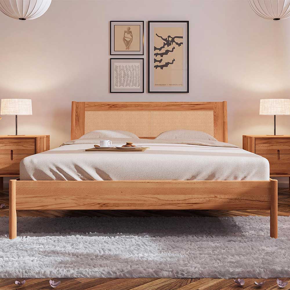 Echtholzbett Artjes aus Wildbuche Massivholz und Rattan