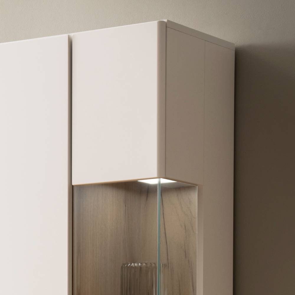 Stauraumvitrine Vrenessa in Weiß matt mit Glastür
