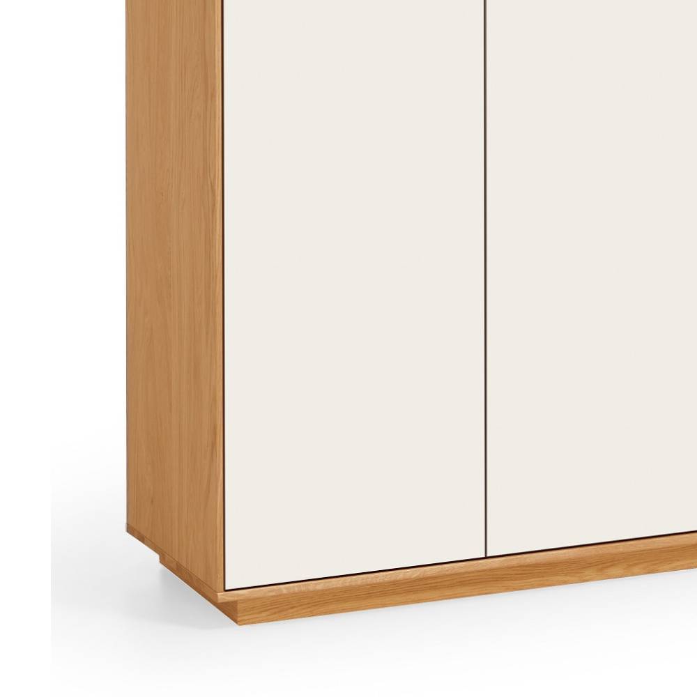Schuhgarderobe Bedina mit Sockelgestell und Metallgriffen