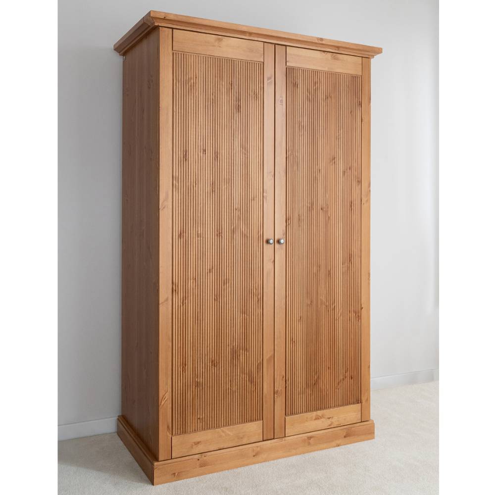 Kleiderschrank Massivholz Juwan aus Kiefer Massivholz in Eichefarben