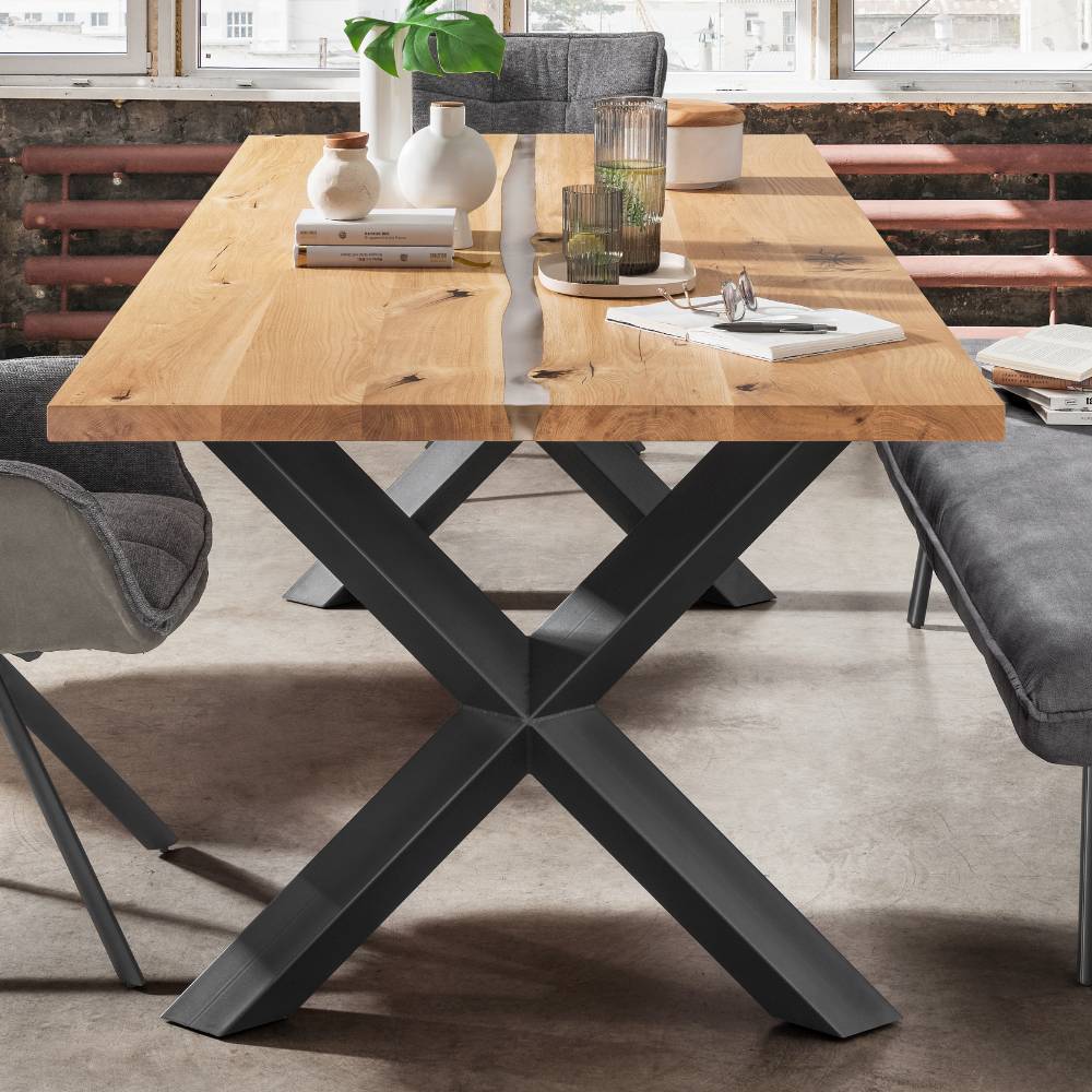 Massivholztisch Budelli mit X Gestell im Industry und Loft Stil