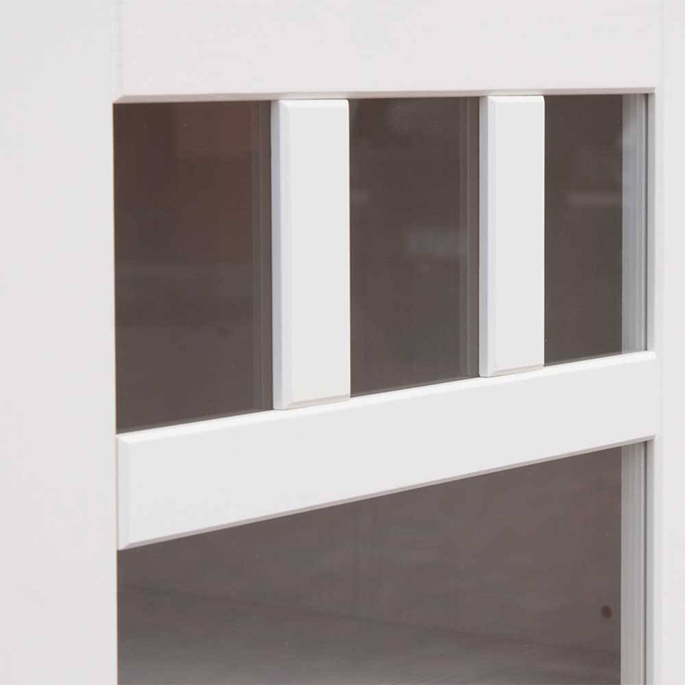 Wohnzimmerschrank Corao im Landhausstil mit Glastür