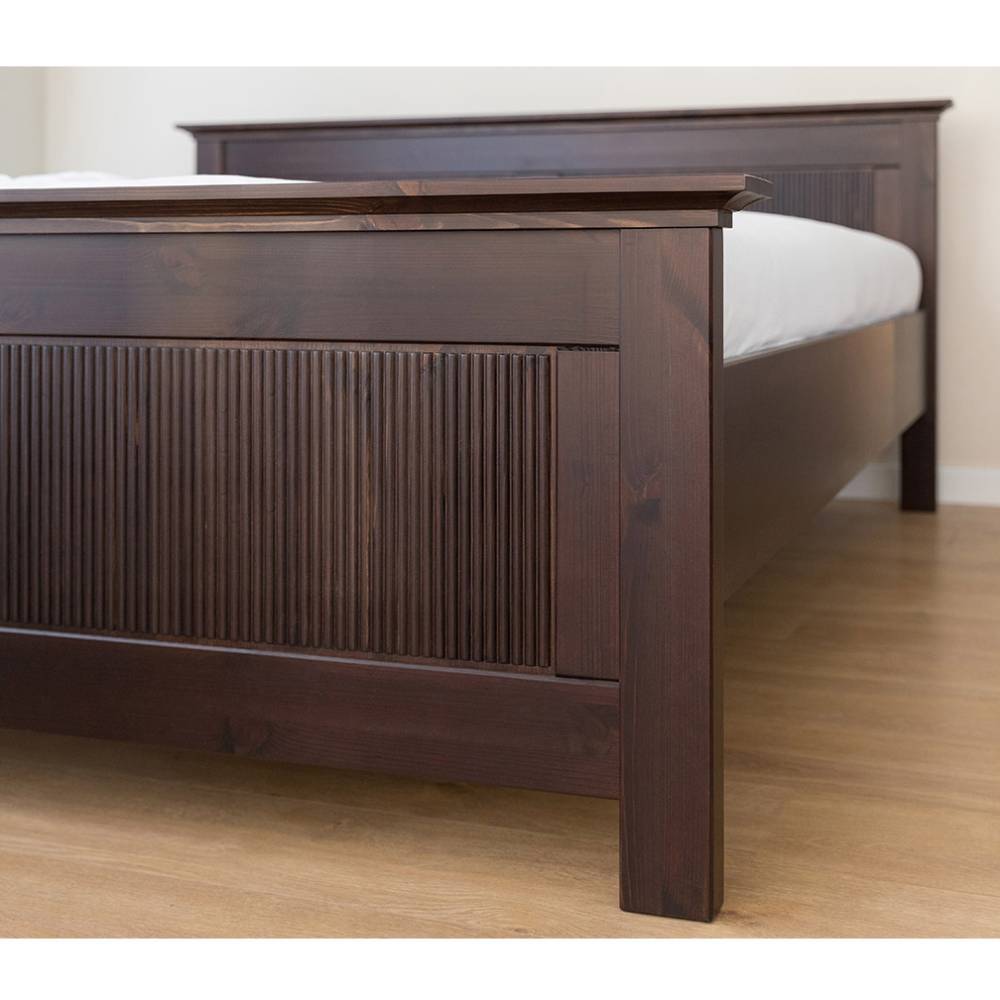 Doppelbett Phelix aus Kiefer Massivholz im Landhausstil
