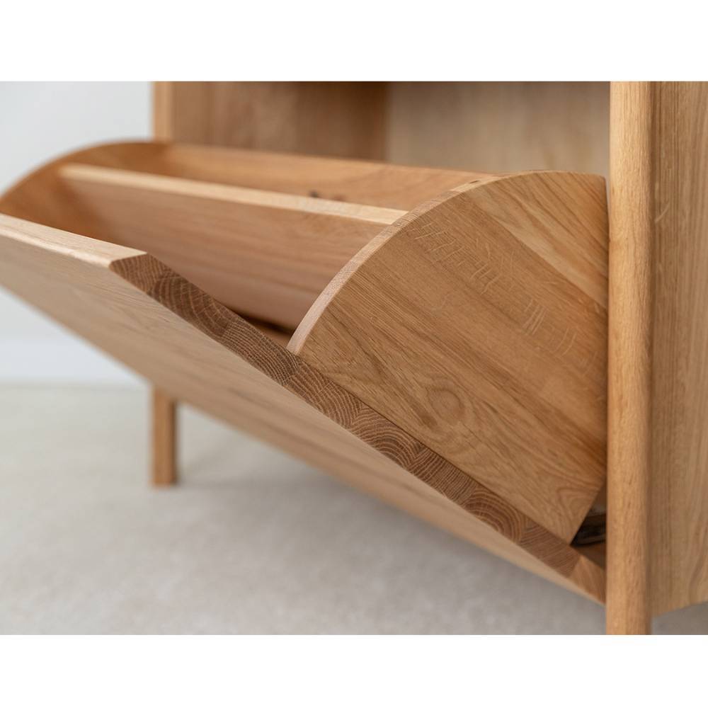 Schuhschrank Gravura aus Eiche Massivholz mit Griffmulden