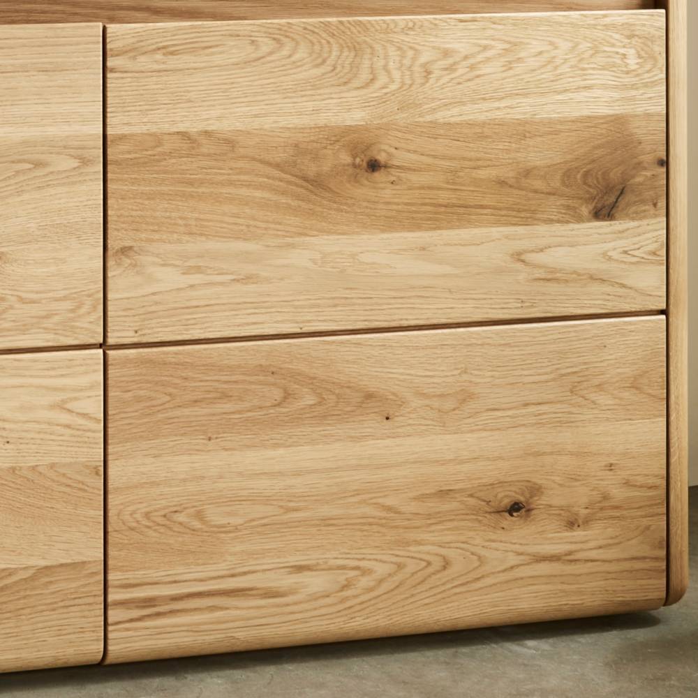 Sideboard Kanellaz 172 cm breit aus Wildeiche Massivholz