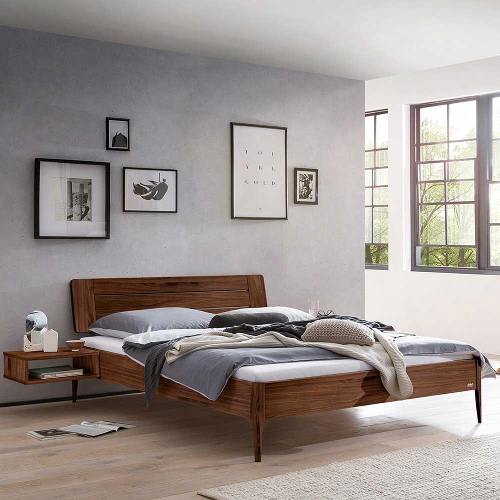 Premium 140x200 cm Bett Crimas aus Nussbaum Massivholz in modernem Design