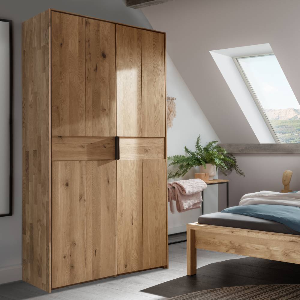 Massiver Holzkleiderschrank Snoba in Wildeichefarben 218 cm hoch
