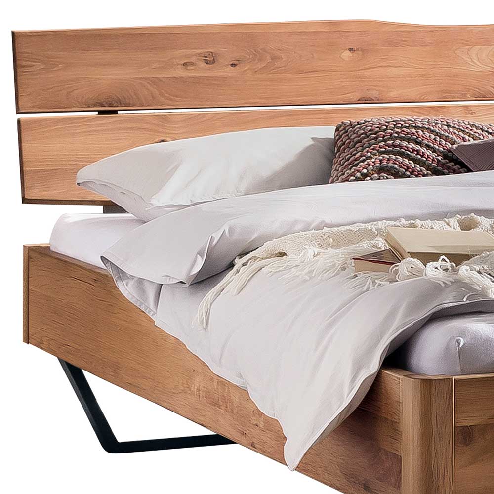 Echtholzbett Evillan im Industrie und Loft Stil aus Wildeiche und Metall