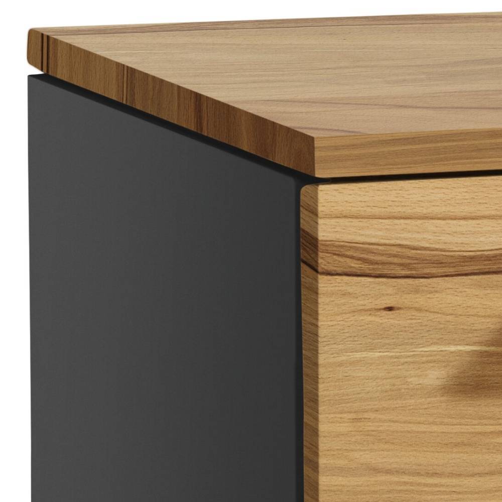 Kommode Resceta in modernem Design mit vier Schubladen