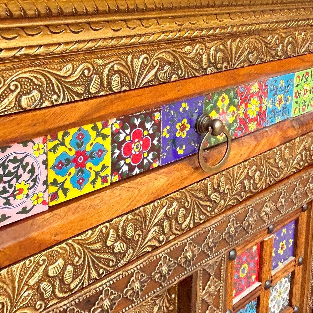 Boho Style Sideboard Legancio handgearbeitet in Bunt