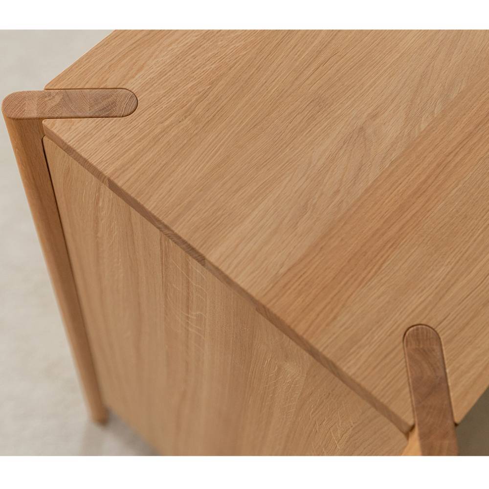 Kommode Gravura aus Eiche Massivholz mit vier Schubladen