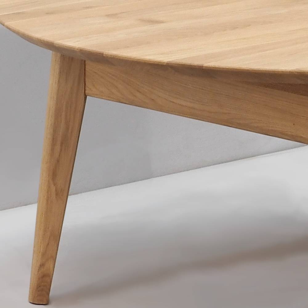 Salontisch Stilisto in runder Form aus Eiche Massivholz