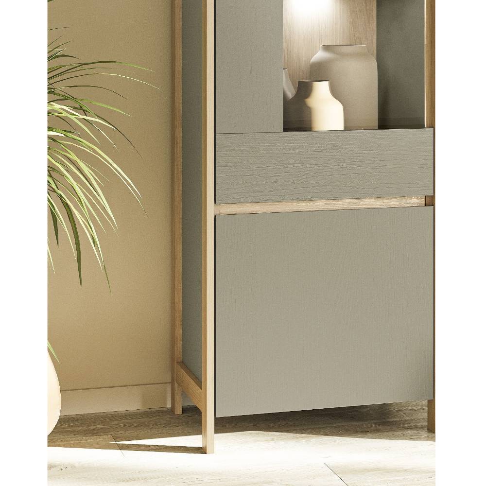 Stauraumvitrine Fine mit Glastür und drei Einlegeböden