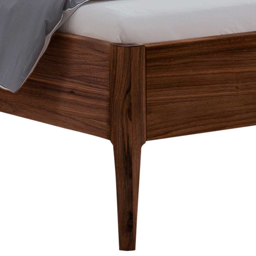 Premium 140x200 cm Bett Crimas aus Nussbaum Massivholz in modernem Design