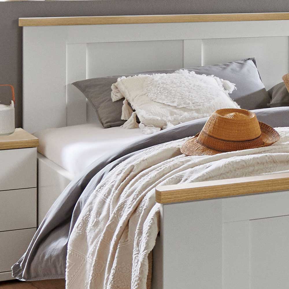 Landhaus Doppelbett Wady in Weiß und Eiche Bianco Made in Germany