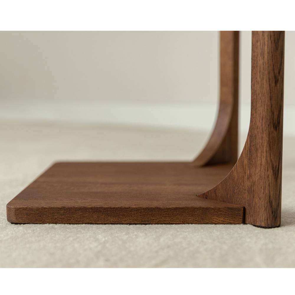 Beistelltisch Sofa Sona mit C Fußgestell aus Eiche Massivholz