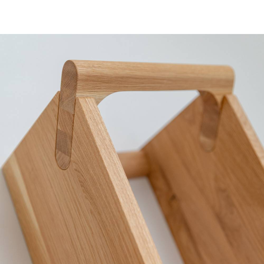 Hängegarderobe Gravura aus Eiche Massivholz mit 9 Kleiderhaken