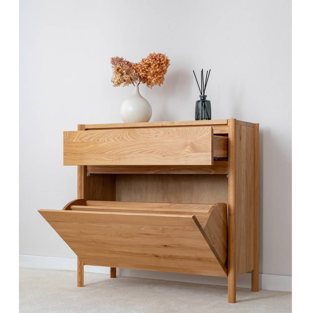 Schuhschrank Gravura aus Eiche Massivholz mit Griffmulden