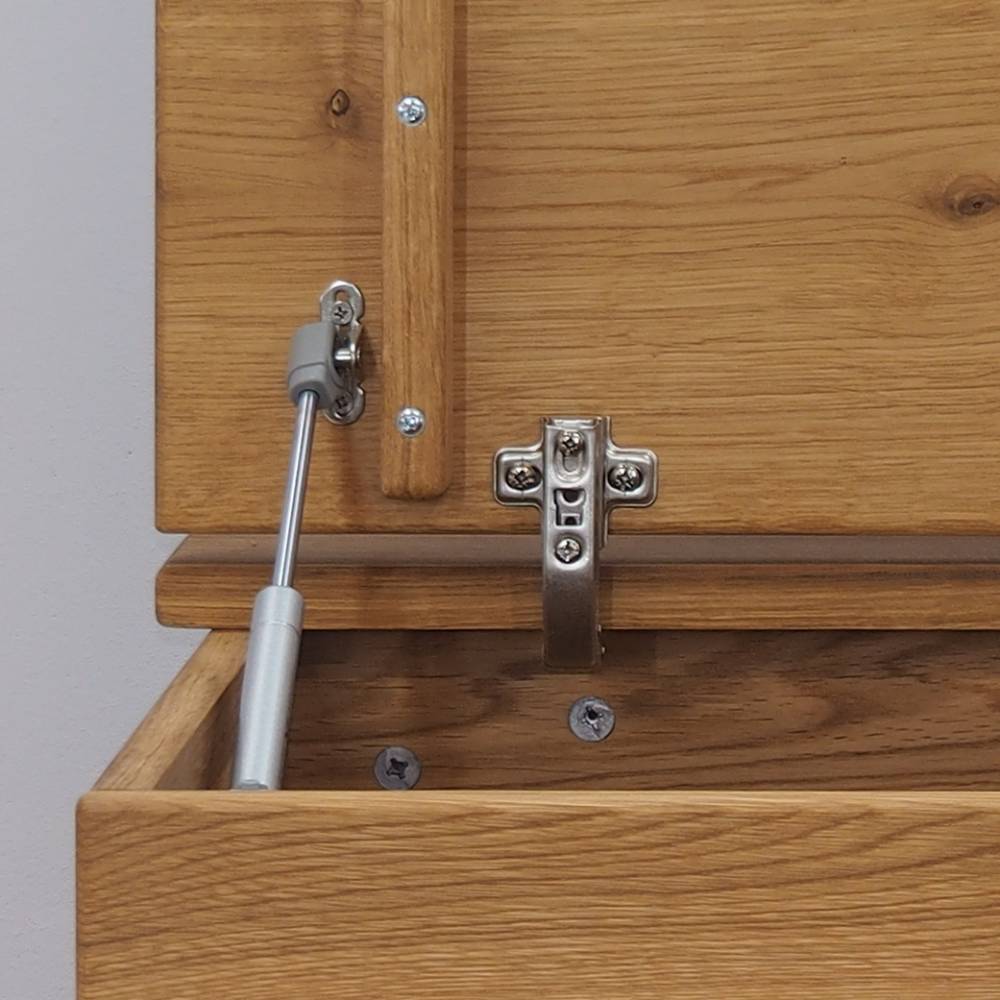 Truhe Foresta aus Eiche Massivholz im Landhausstil
