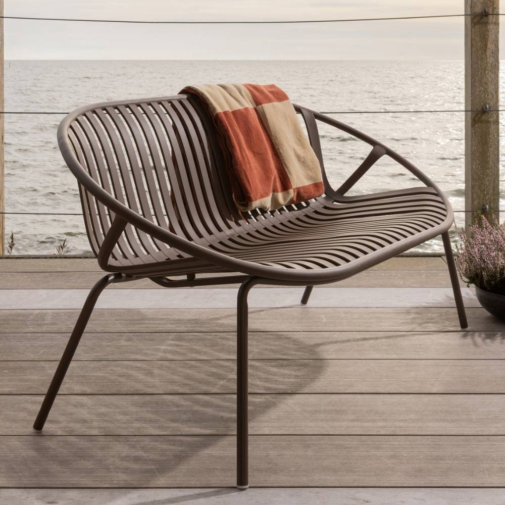 Outdoor Sitzbank Granada in Dunkelbraun-Lila 131 cm breit