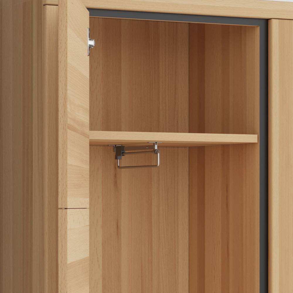 Garderobenschrank Zella in modernem Design mit Metallgriff