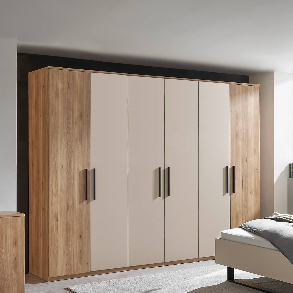 Kleiderschrank Mero mit Drehtüren 301 cm breit