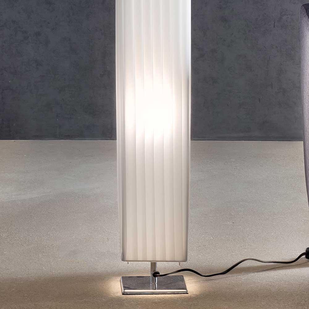 Stehlampe Zeus in Weiß und Chromfarben mit Latex Schirm