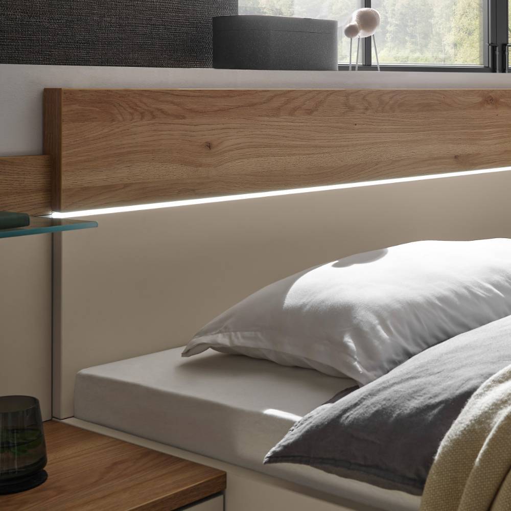Komplettschlafzimmer Mero in modernem Design mit LED Beleuchtung (vierteilig)