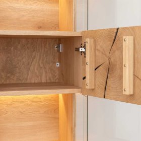Vitrine Tenna mit Hirnholz Applikation und LED Beleuchtung – Ansicht 8