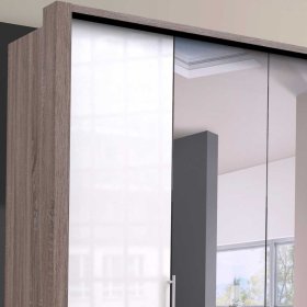 Großer Schlafzimmerschrank Yunidra mit Spiegel und Falttüren – Ansicht 5