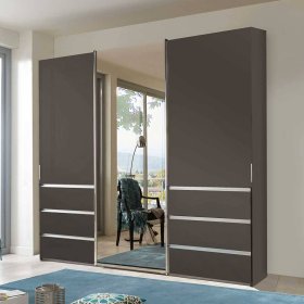 Made in Germany Schiebetürschrank Favorite in Braun mit Metallgriffen – Ansicht 2